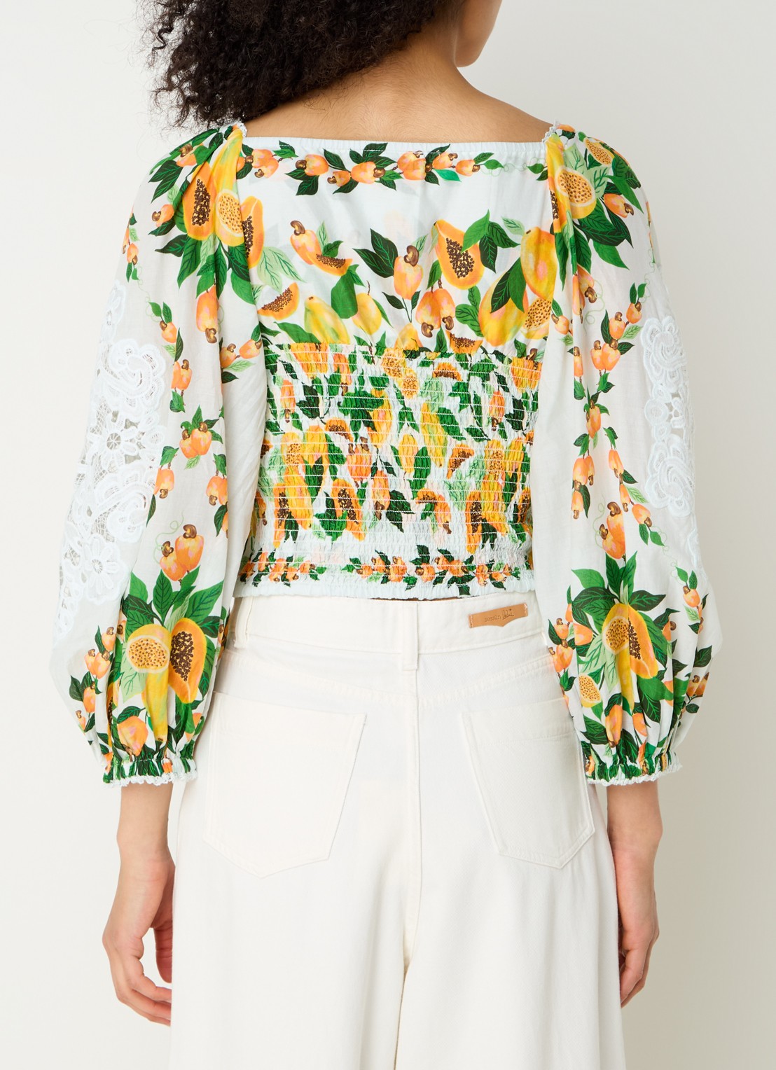 Farm Rio Papaya Salad crop top met print en opengewerkt dessin - achterkant gebroken wit