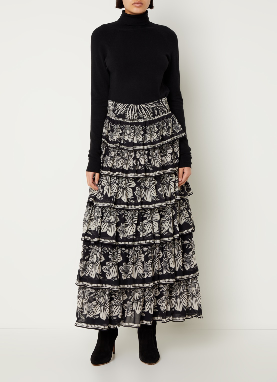 Farm Rio Pasley maxi rok met bloemenprint en volant - voorkant 3 zwart
