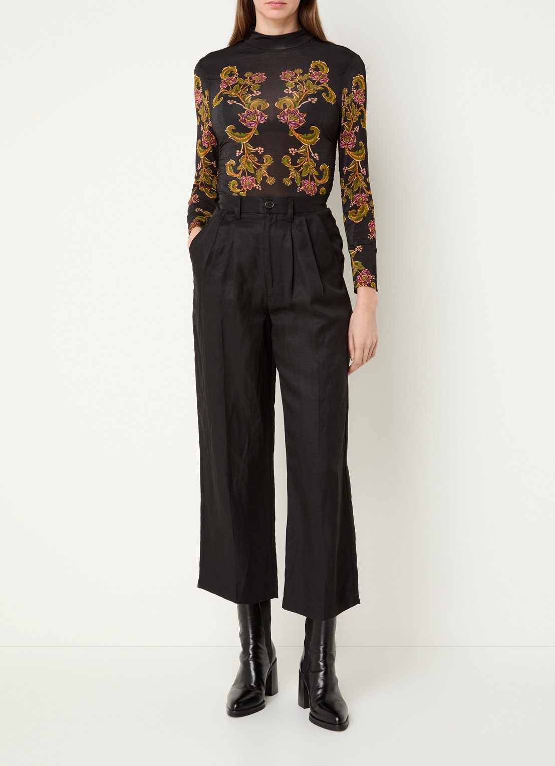 Farm Rio Ravenala top met bloemenprint  - voorkant 5 zwart