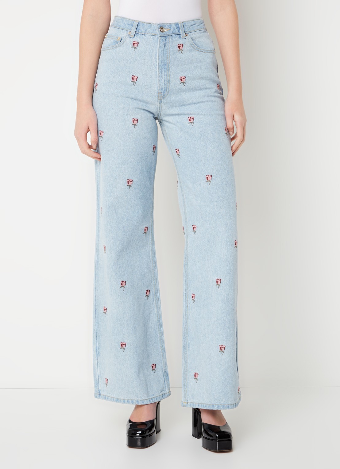 Farm Rio Rose high waist flared jeans met lichte wassing en bloemborduring  - detail indigo