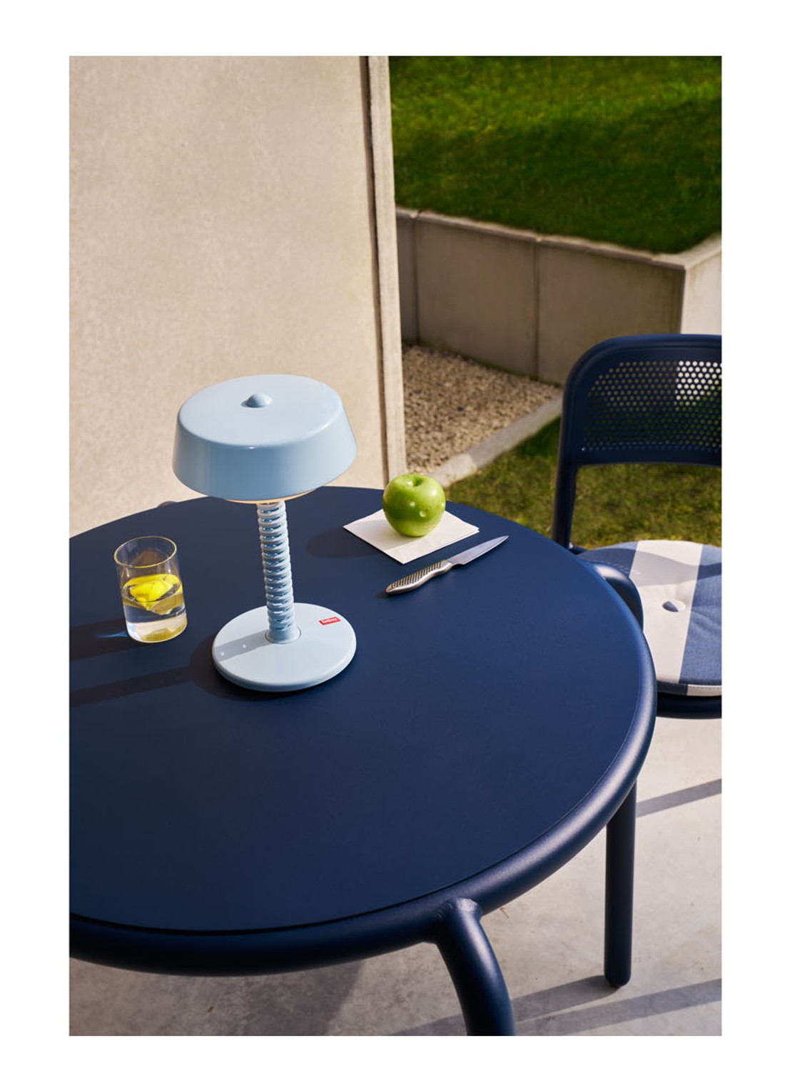 Fatboy Bellboy tafellamp 17,9 cm - voorkant 3 lichtblauw