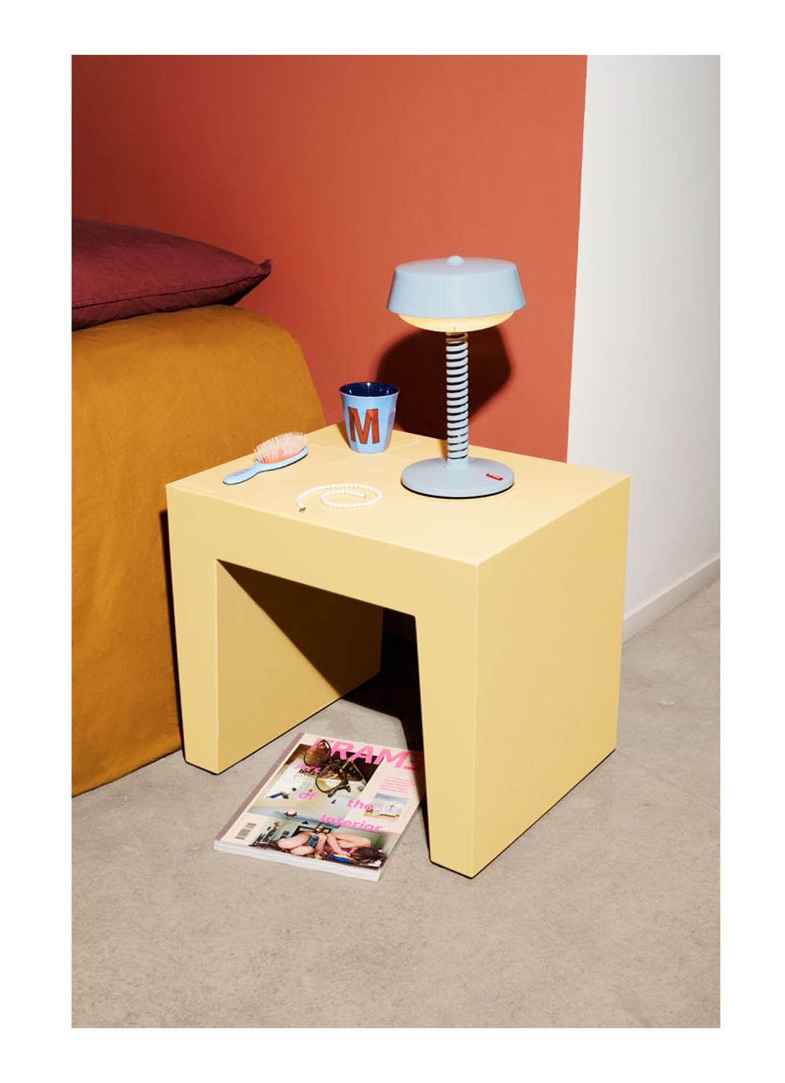 Fatboy Concrete Seat kruk 40 x 50 cm - voorkant 4 ivoor