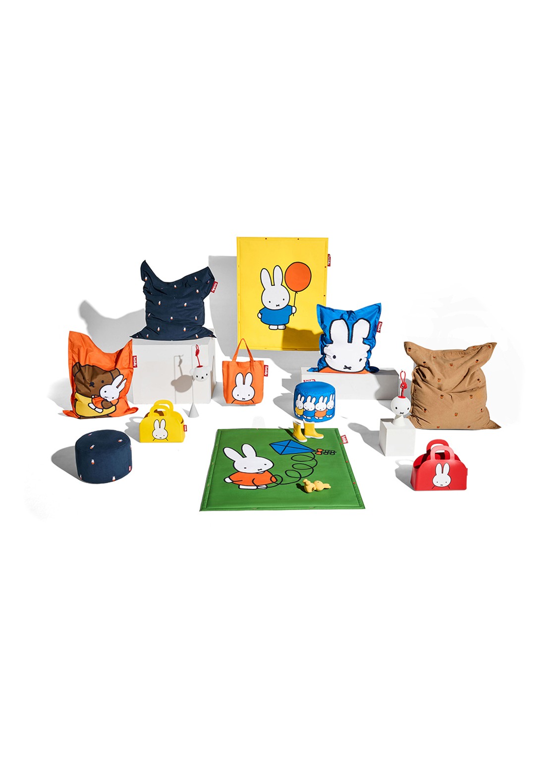 Fatboy Cord x Miffy zitzak 155 cm - voorkant 3 blauw