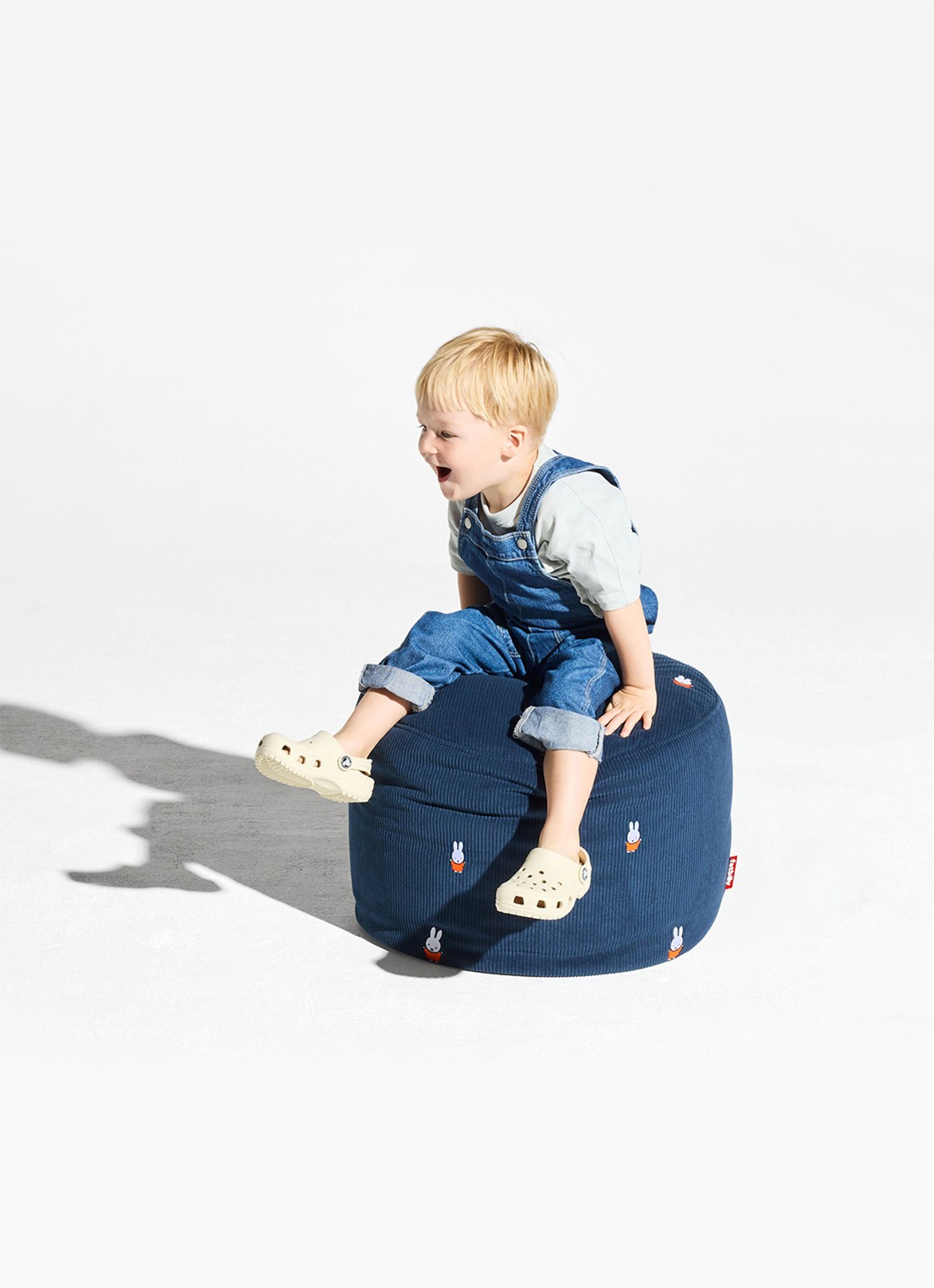 Fatboy Point x Miffy poef 47 x 52 cm - detail blauw