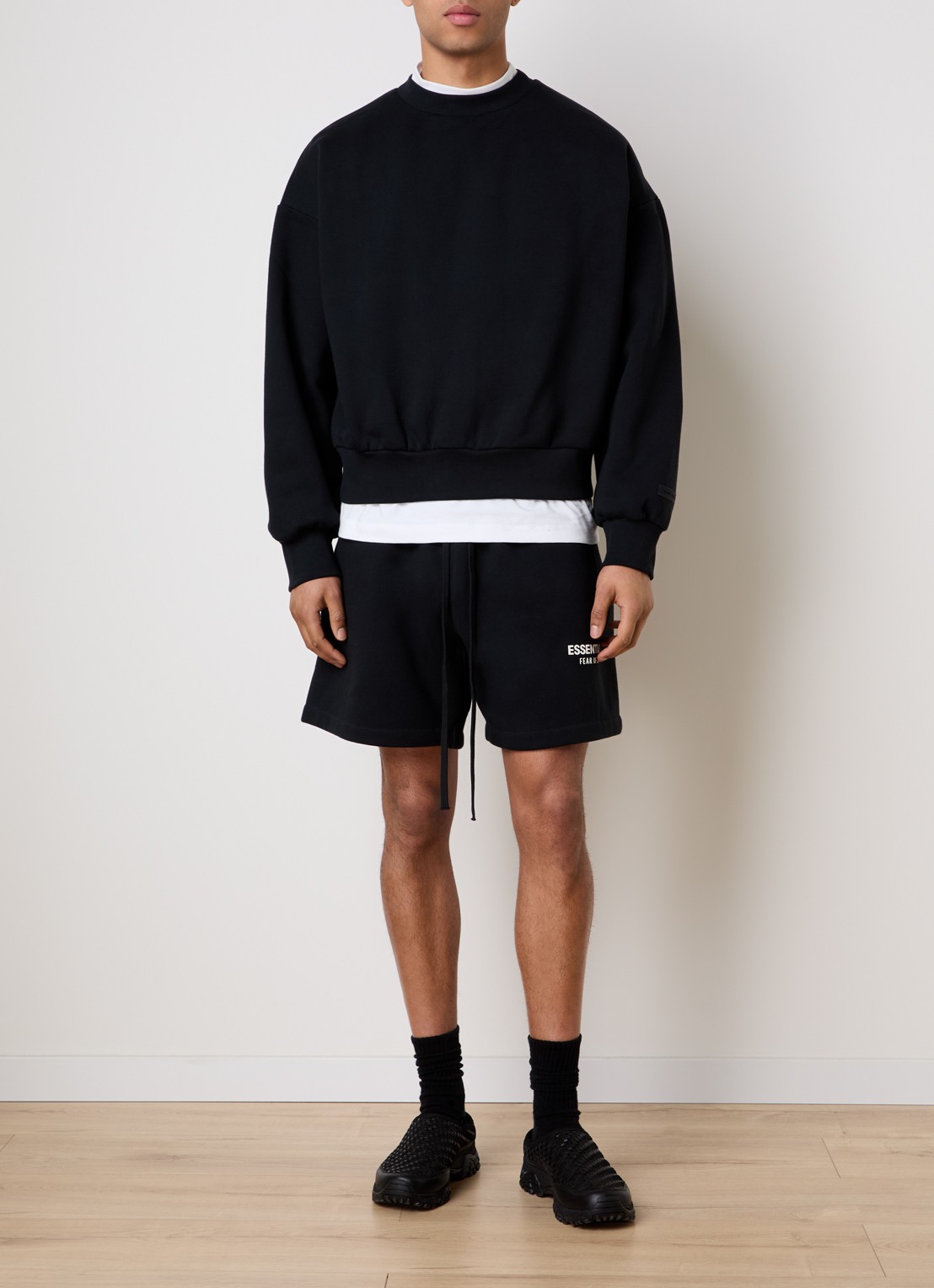Fear of God Essentials AS25 sweater met flock logoprint - voorkant 2 zwart