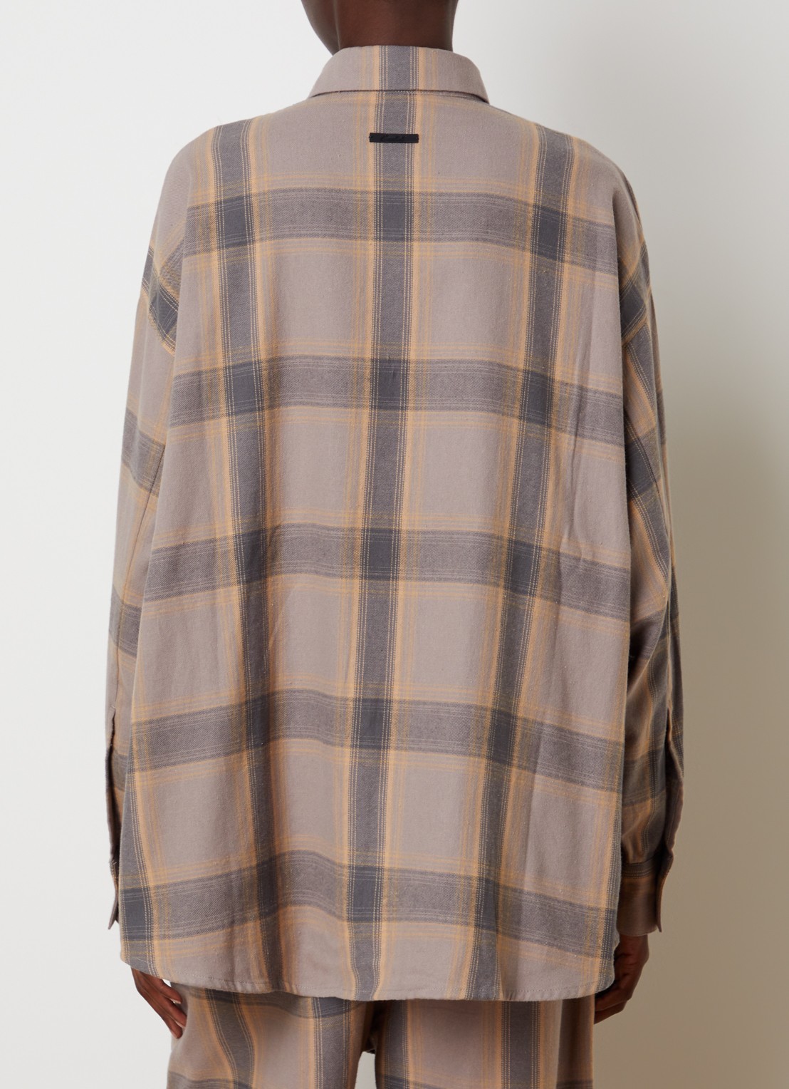 Fear of God Essentials Blouse met ruitdessin - achterkant 5 donkerbeige