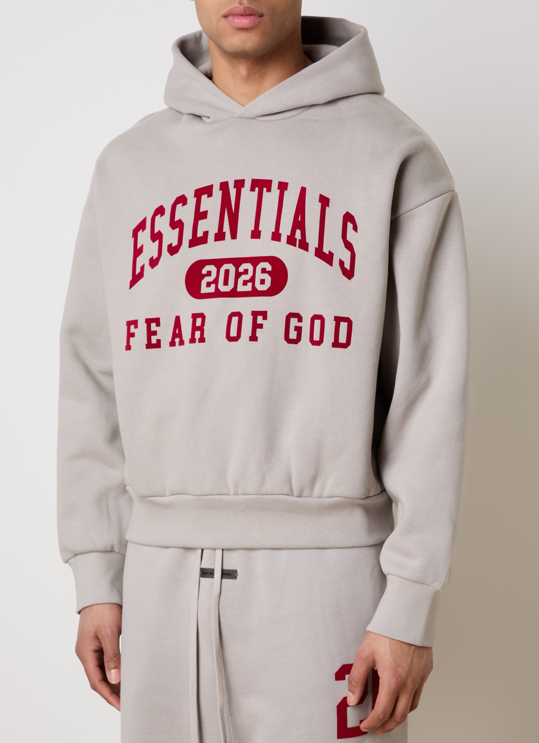 Fear of God Essentials Hoodie met flockprint - detail 4 grijs
