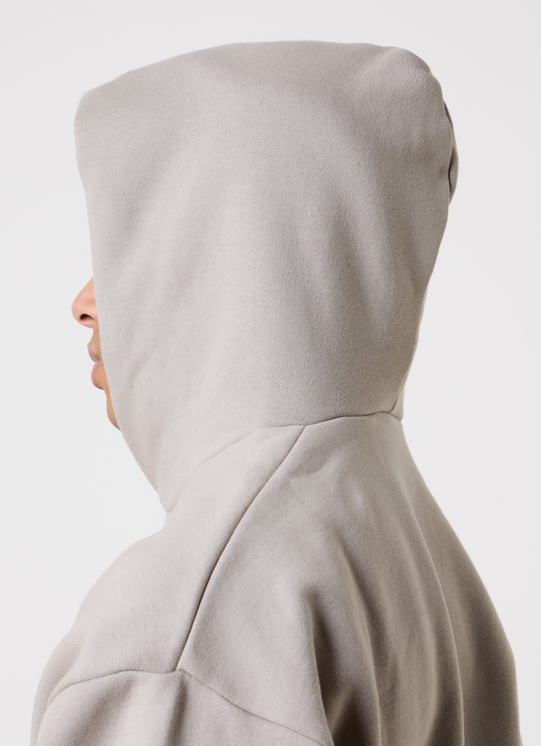 Fear of God Essentials Hoodie met flockprint - detail 5 grijs