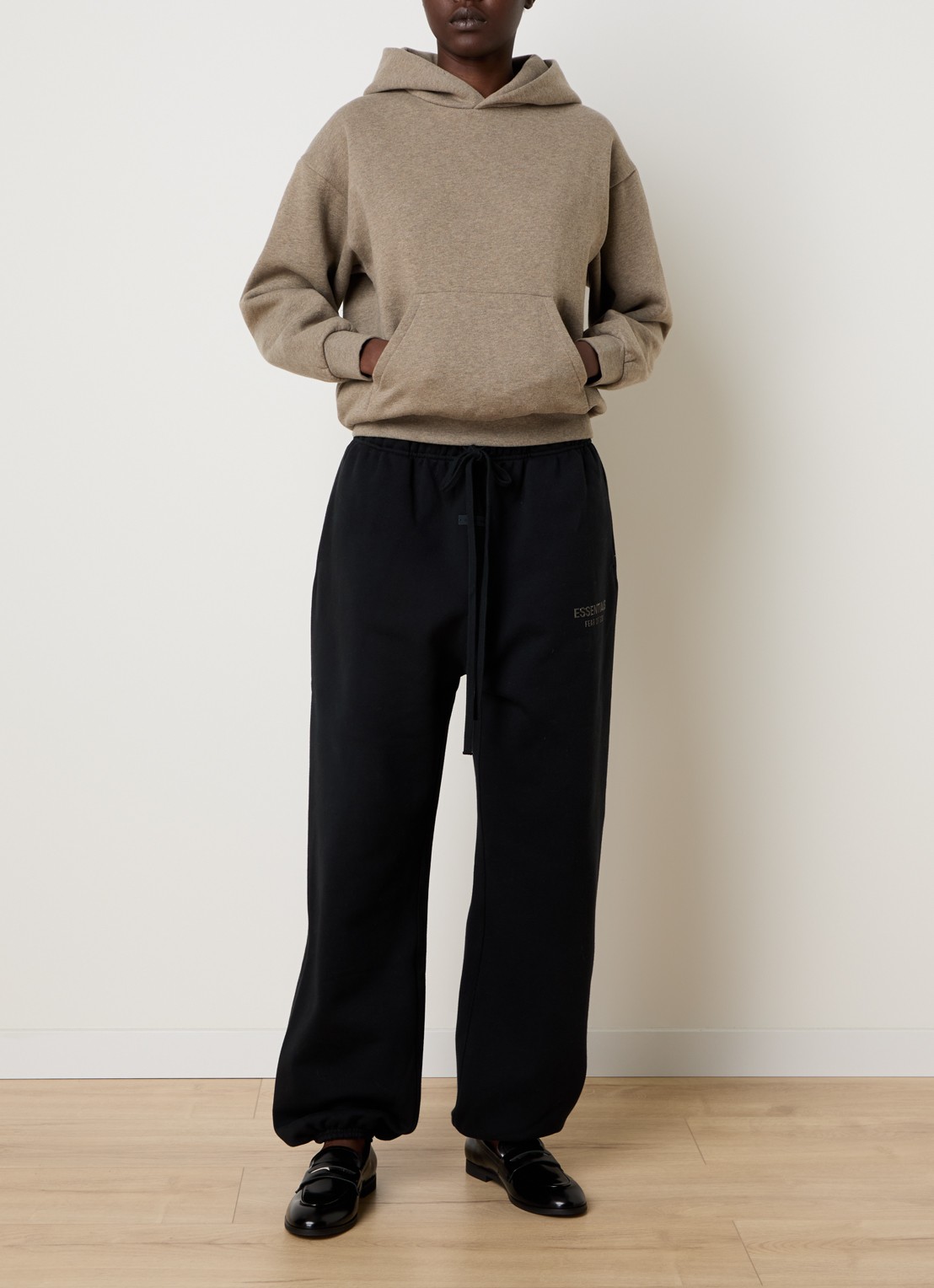 Fear of God Essentials Hoodie met gemêleerd dessin - voorkant 6 donkerbeige