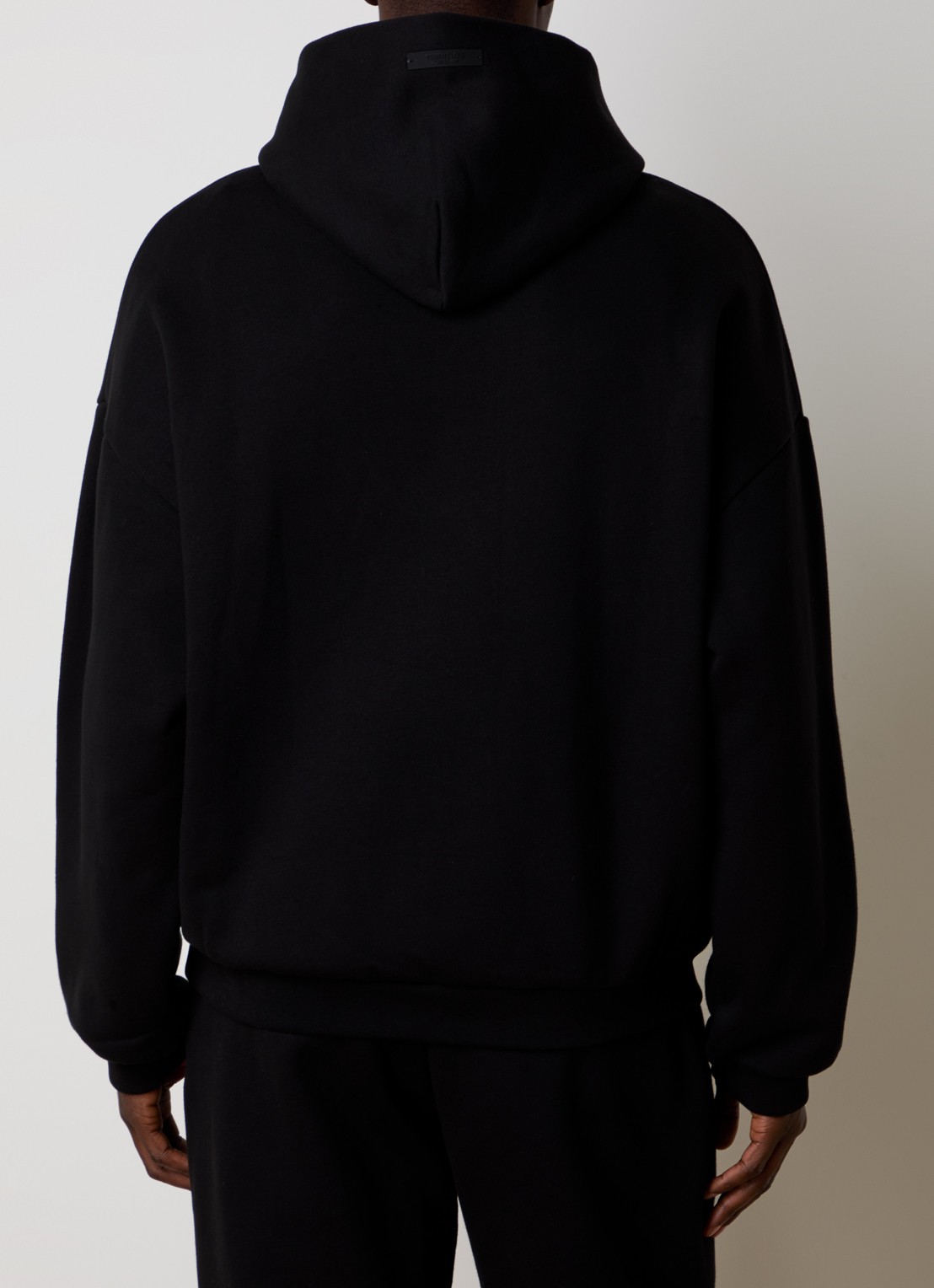 Fear of God Essentials Hoodie met logoprint - achterkant zwart