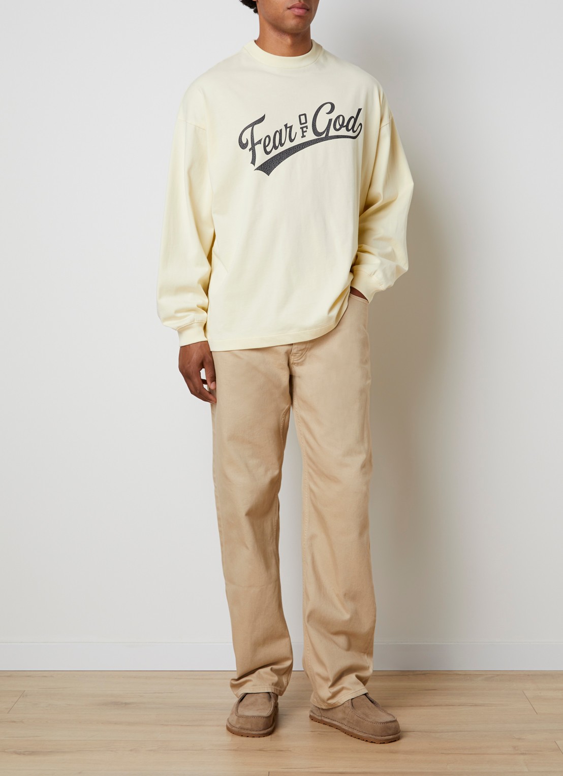 Fear of God Essentials Longsleeve met front- en backprint - voorkant 2 lichtgeel