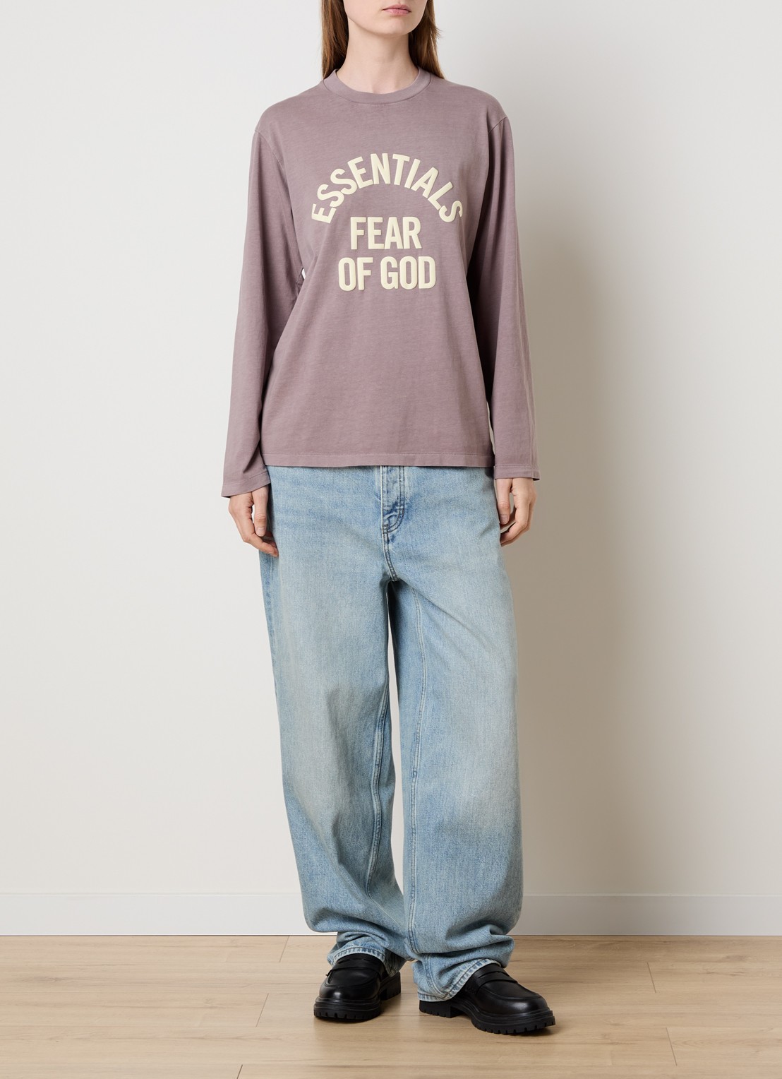 Fear of God Essentials Longsleeve met logoprint - voorkant 5 taupe