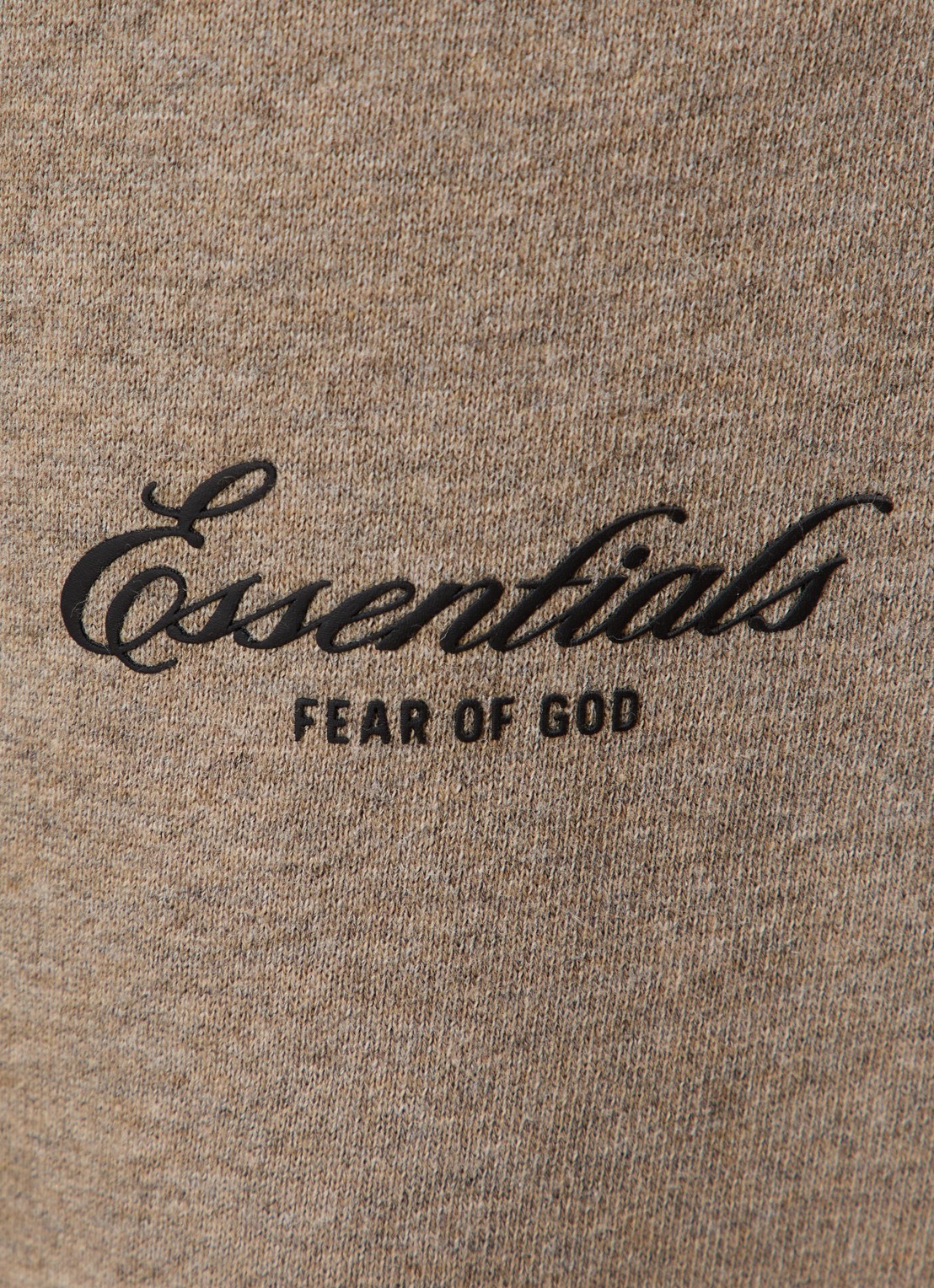Fear of God Essentials Low waist tapered fit joggingbroek met logo - detail 2 zand