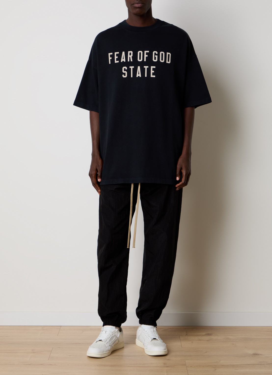 Fear of God Essentials Oversized T-shirt met logoprint - voorkant 5 zwart