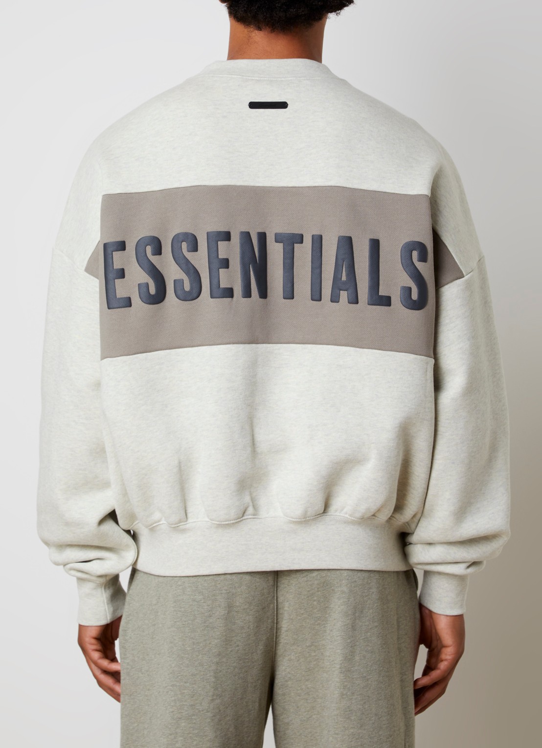 Fear of God Essentials Sweater met logoprint - achterkant 3 beige