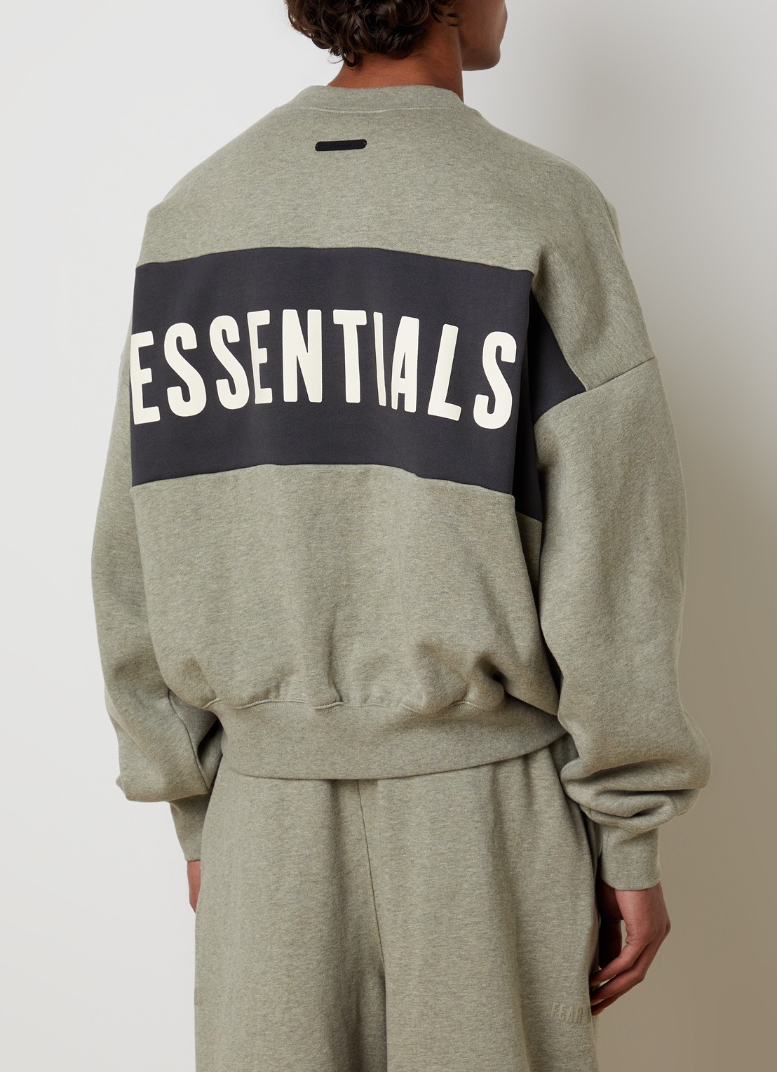 Fear of God Essentials Sweater met logoprint - achterkant 3 grijs