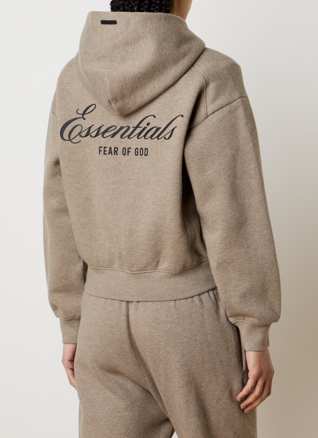 Fear of God Essentials Sweatvest met logo en steekzakken - detail 2 zand