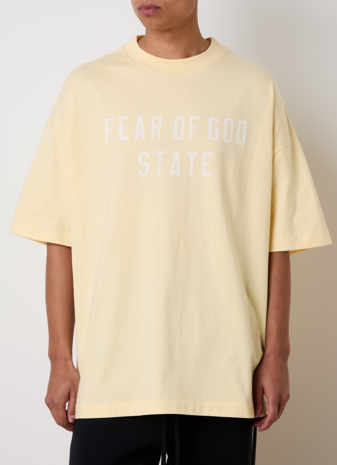 Fear of God Essentials T-shirt met logo - detail 3 lichtgeel