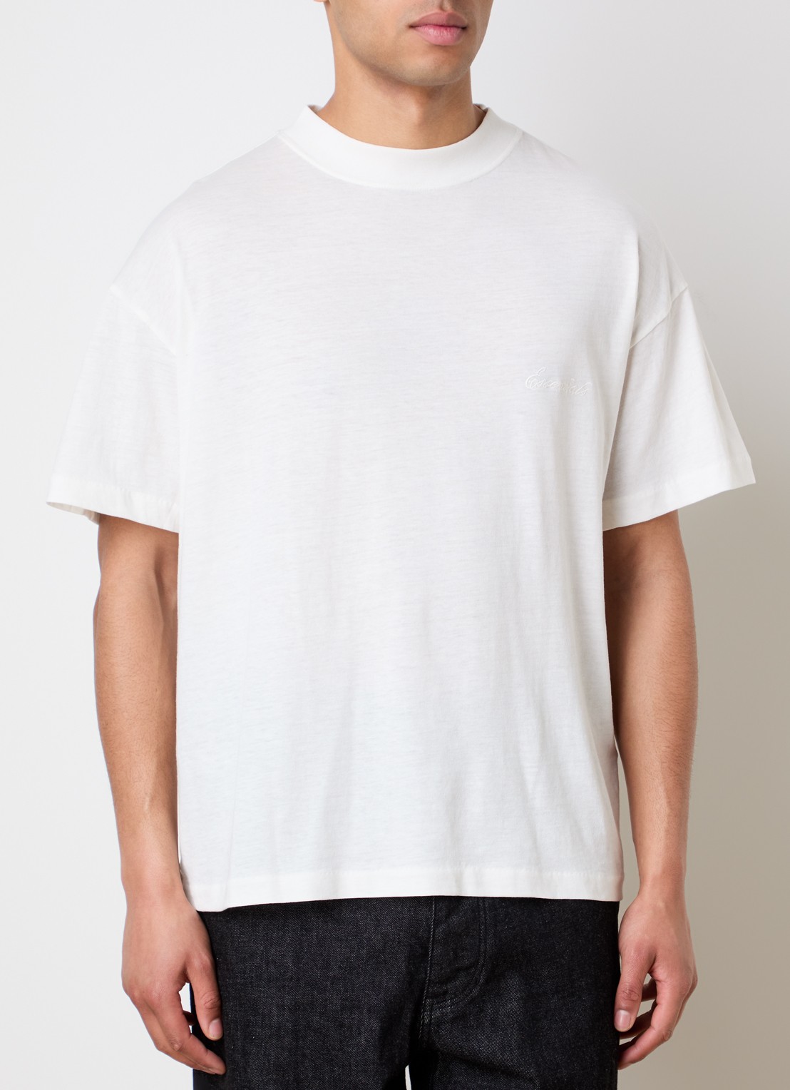 Fear of God Essentials T-shirt met logo - detail ivoor