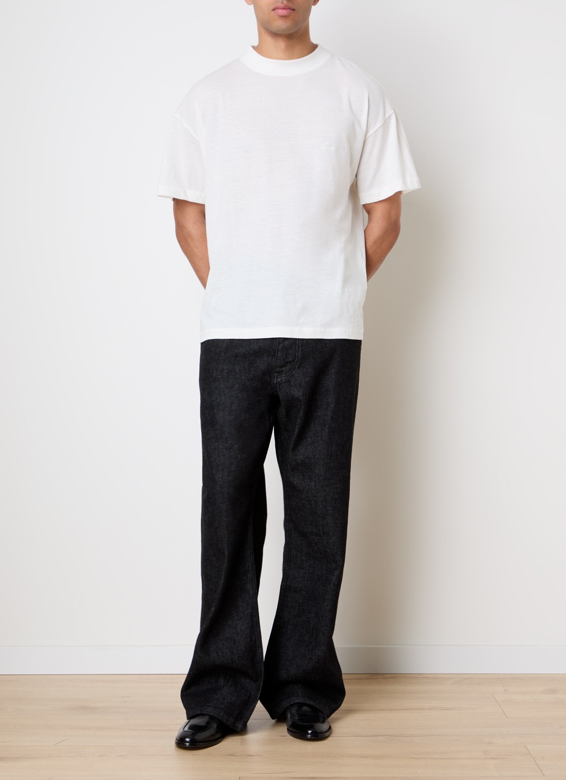 Fear of God Essentials T-shirt met logo - voorkant 5 ivoor