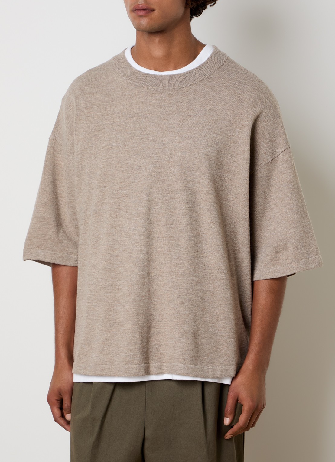 Fear of God Essentials T-shirt met ronde hals - detail khaki
