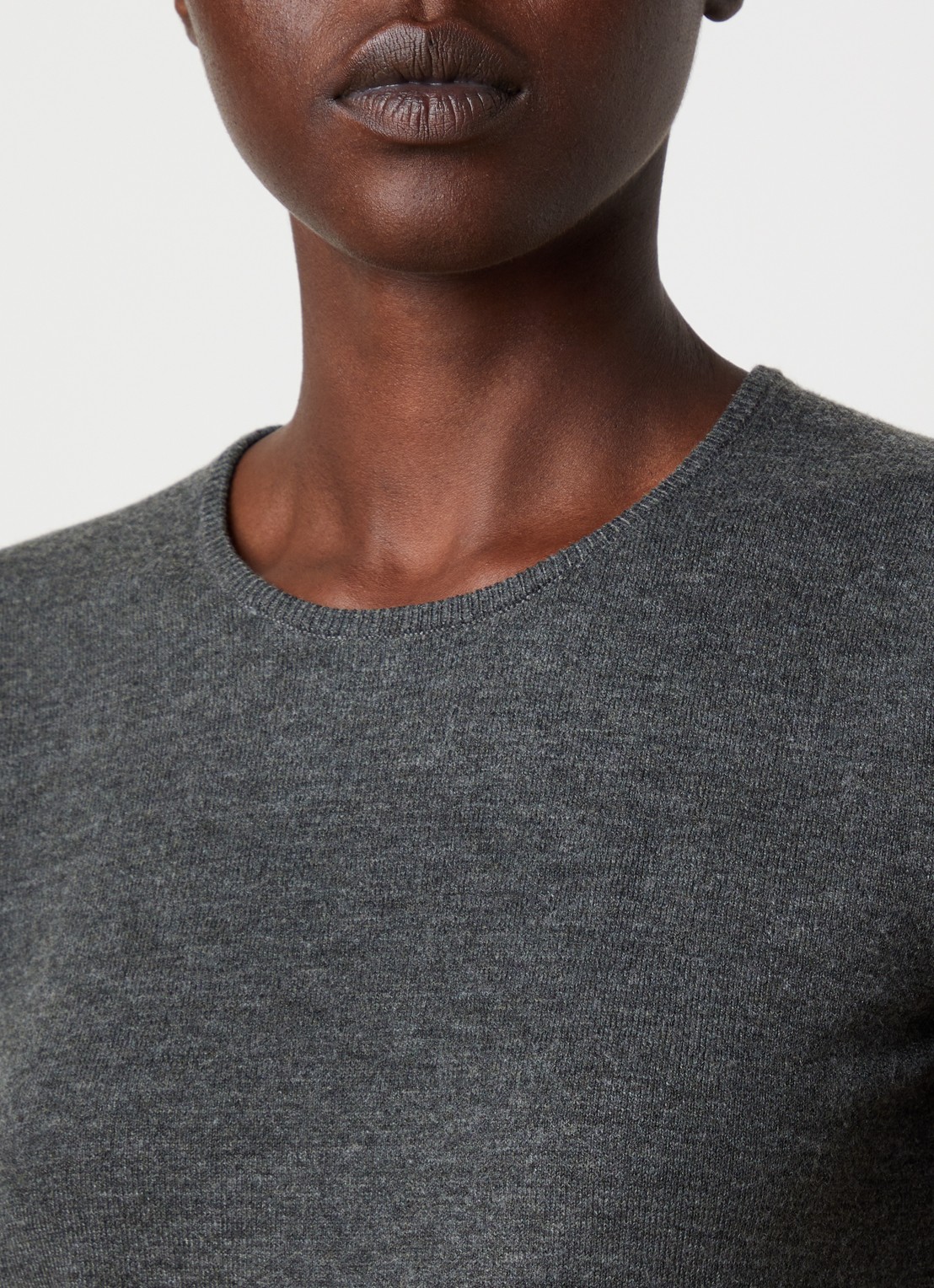 Fear of God Essentials T-shirt met ronde hals - detail 2 donkergrijs