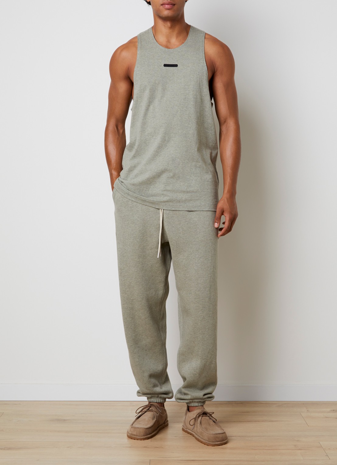 Fear of God Essentials Tanktop met logo - voorkant 5 lichtgrijs