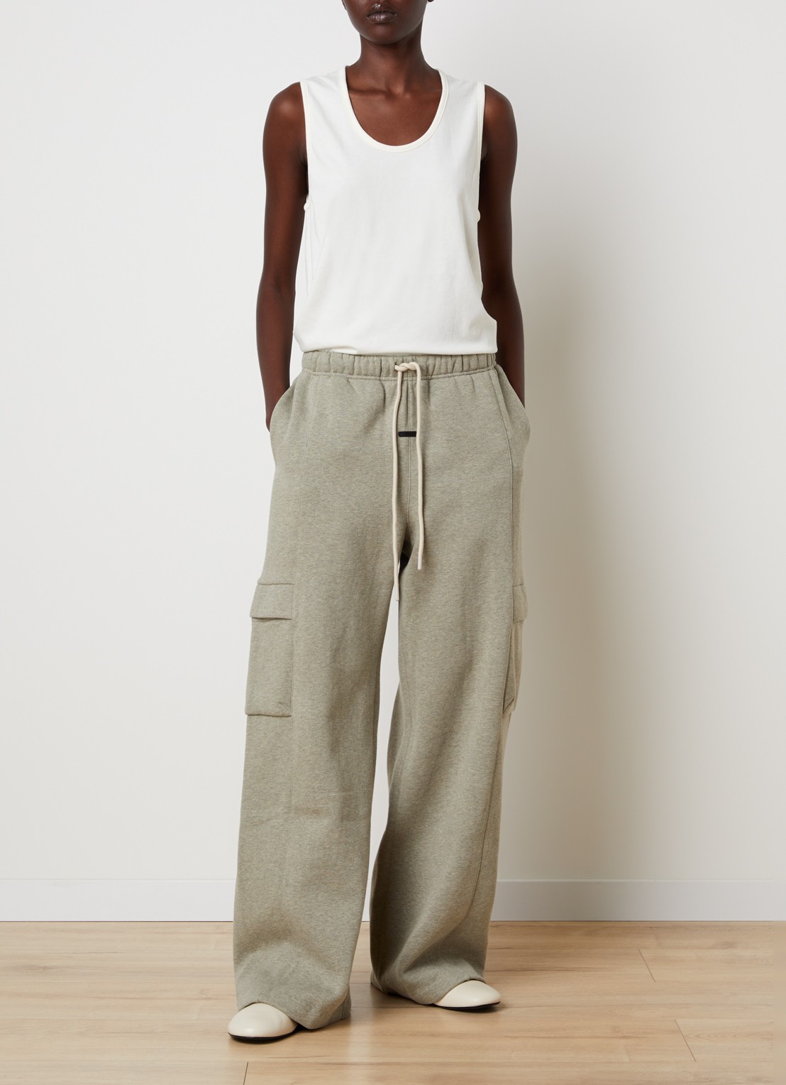 Fear of God Essentials Tanktop met ronde hals - voorkant 2 creme