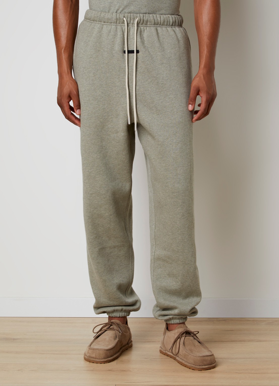 Fear of God Essentials Tapered fit joggingsbroek met steekzakken - detail grijsmele