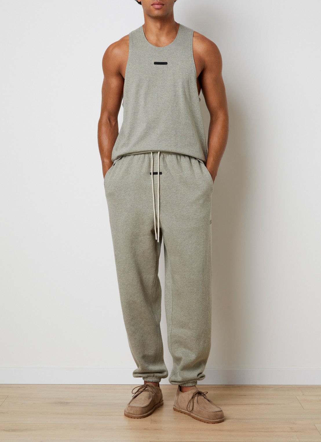 Fear of God Essentials Tapered fit joggingsbroek met steekzakken - voorkant 5 grijsmele