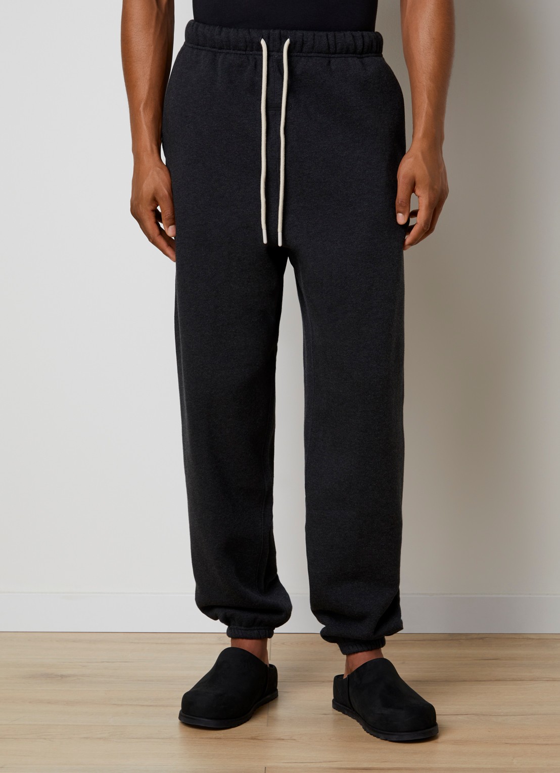 Fear of God Essentials Tapered fit joggingsbroek met steekzakken - detail 2 antraciet