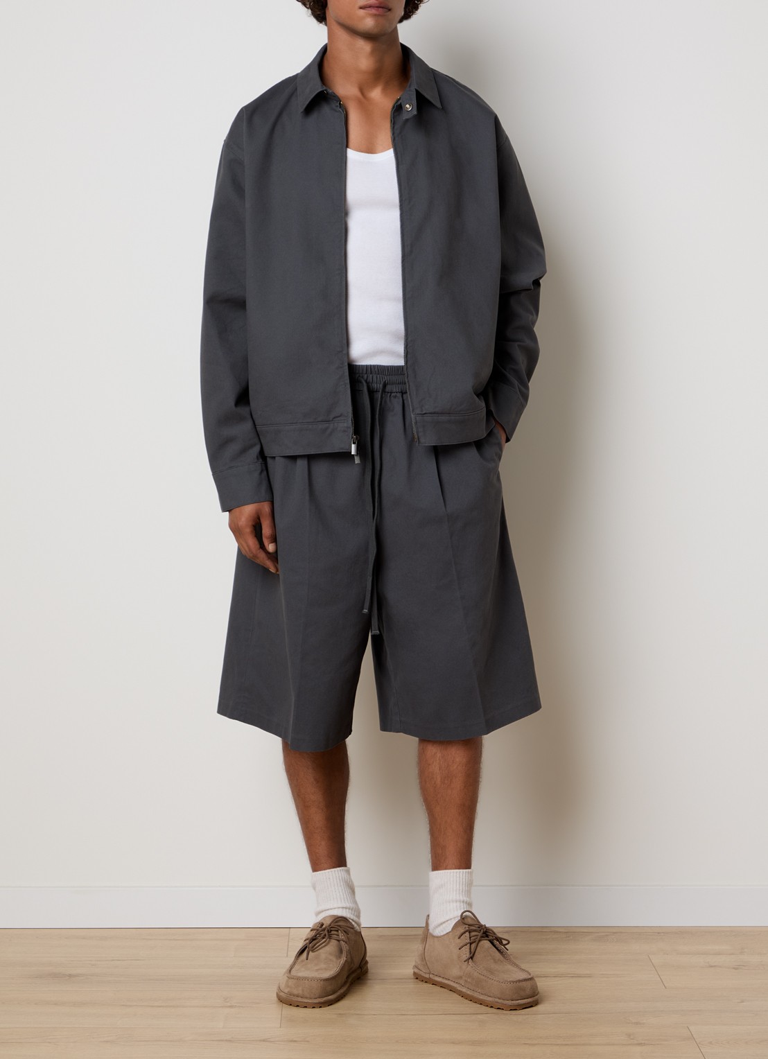 Fear of God Essentials Twill straight fit korte broek met steekzakken - voorkant 3 donkergrijs