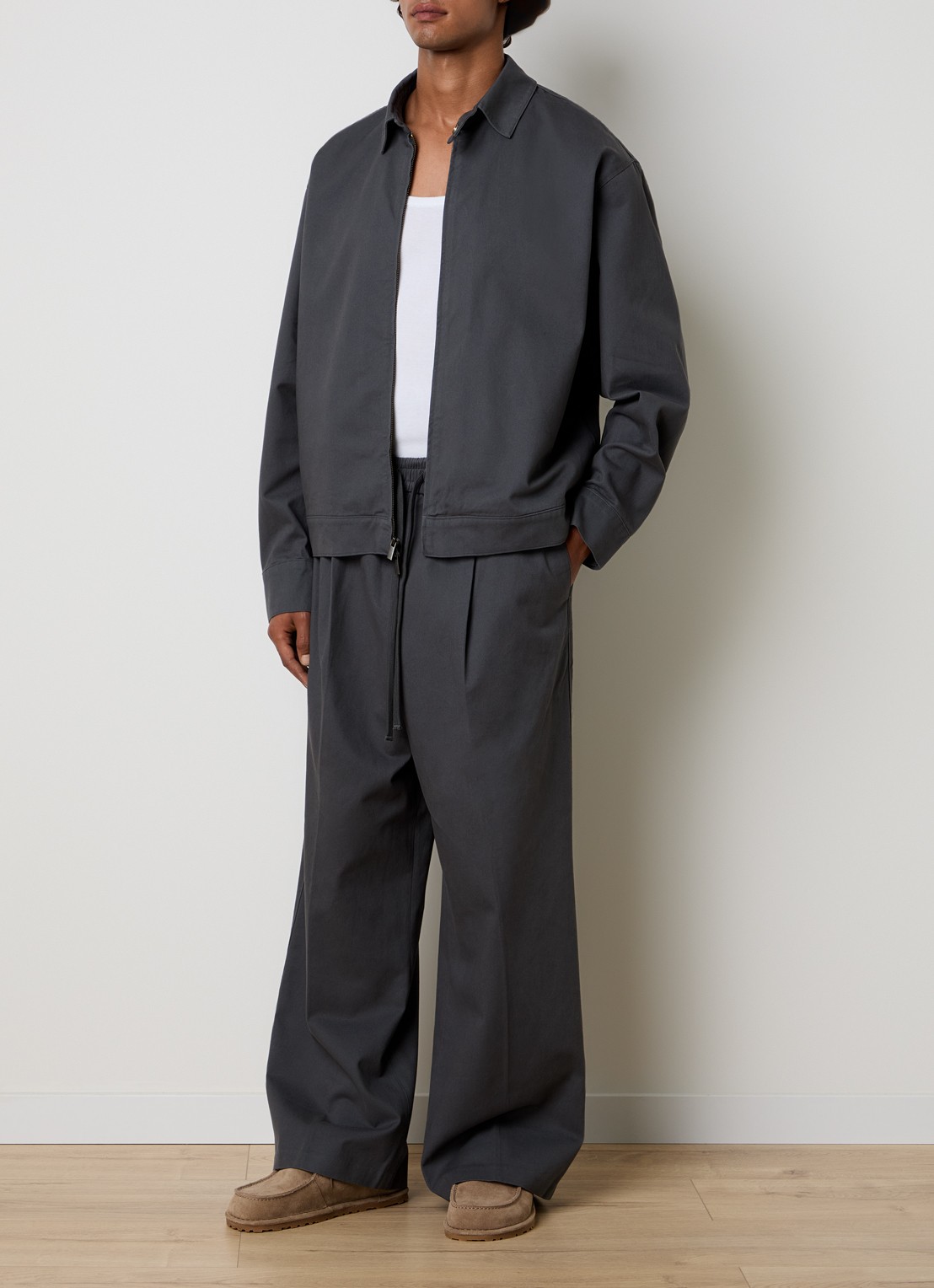 Fear of God Essentials Wide fit broek met steekzakken - voorkant 2 donkergrijs
