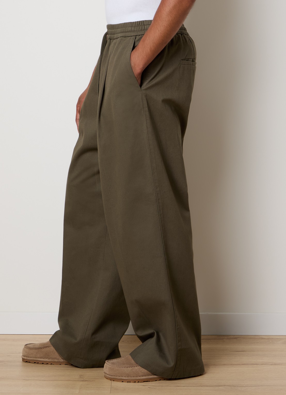 Fear of God Essentials Wide fit broek met steekzakken - detail 3 bronsgroen