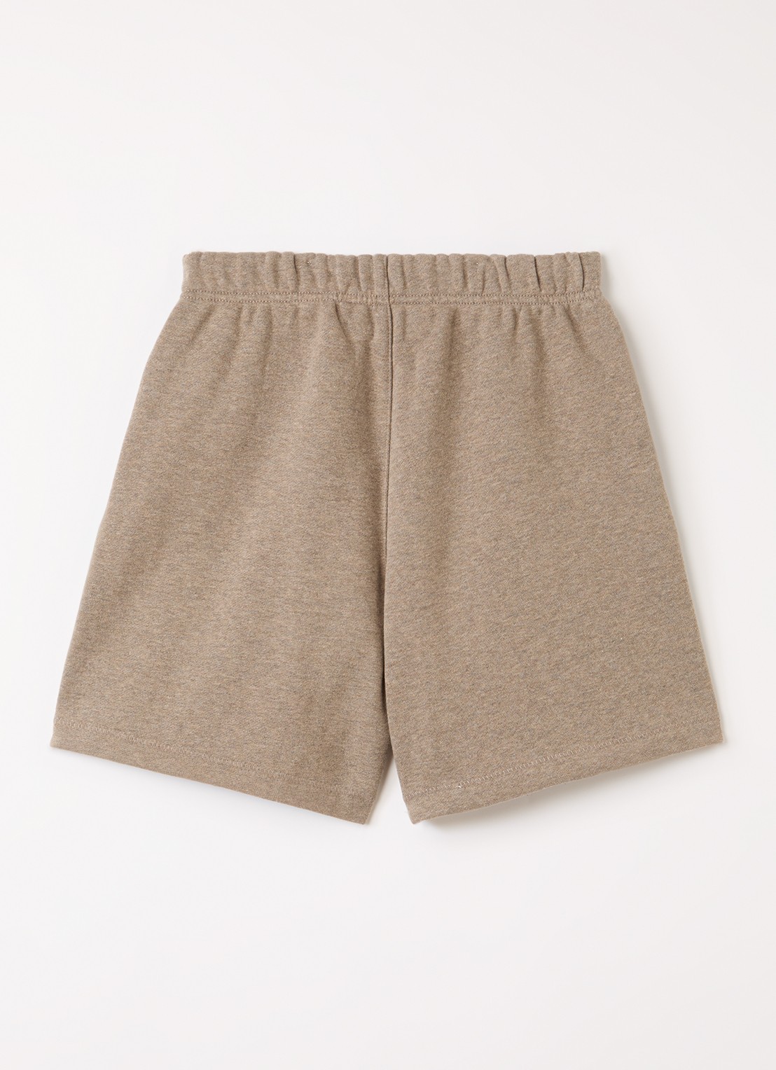 Fear of God Essentials Wide fit korte joggingbroek met logoprint - voorkant 3 lichtbruin