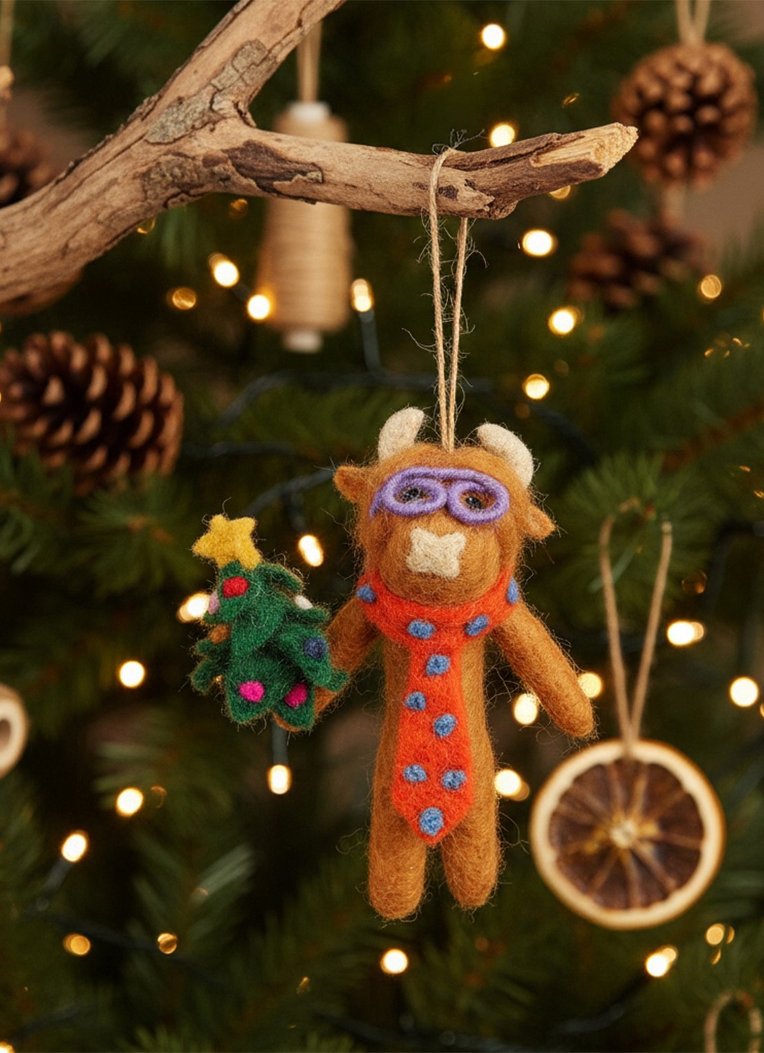 Felt So Good Curtis Christmas Cow kersthanger 13 cm - detail orange