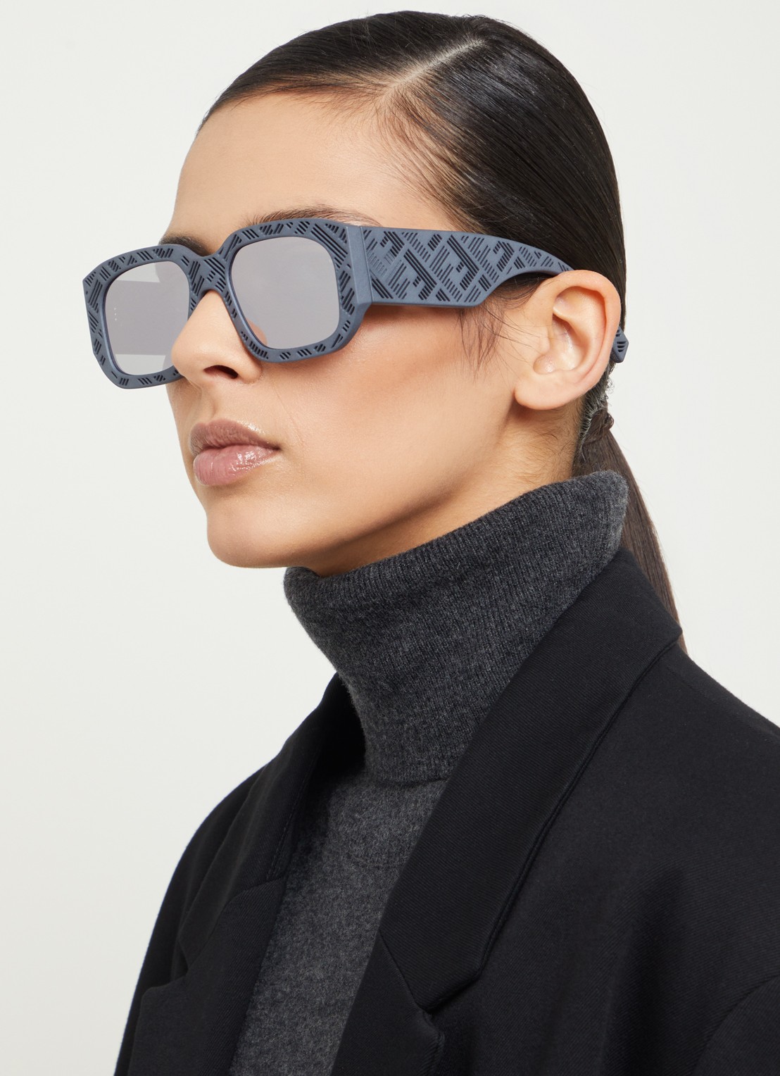 Fendi Fendi Shadow zonnebril FN000733 - voorkant 2 grijs