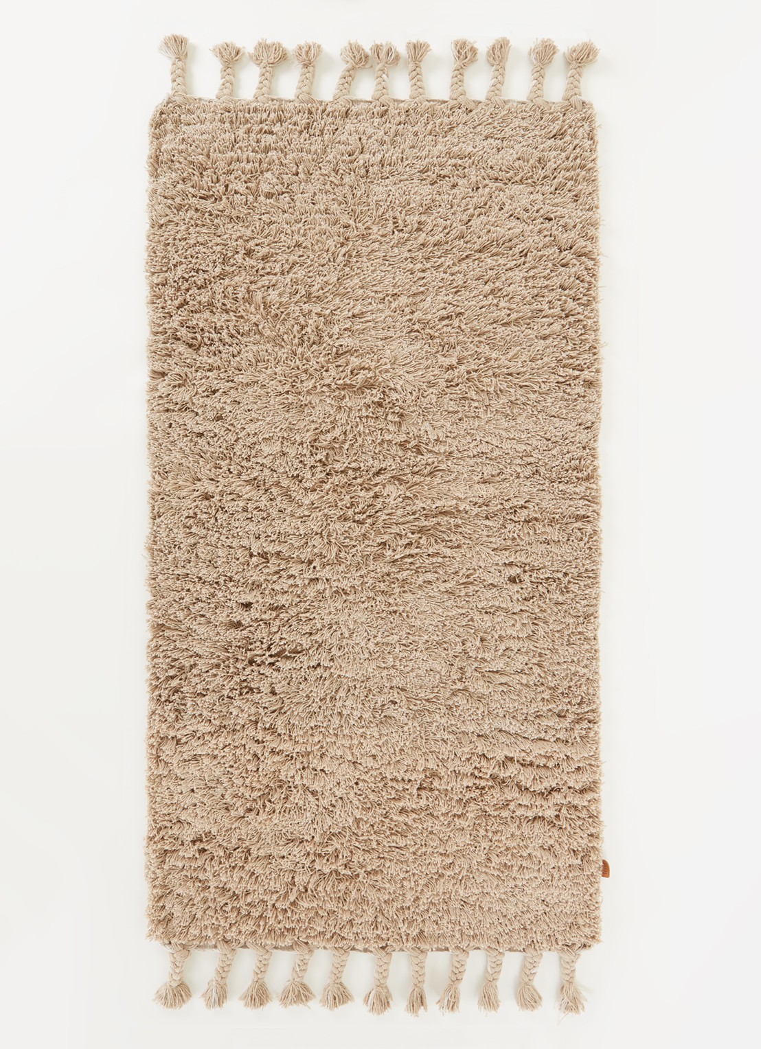 ferm LIVING Amass Long Pile vloerkleed 140 x 70 cm - voorkant 2 zand