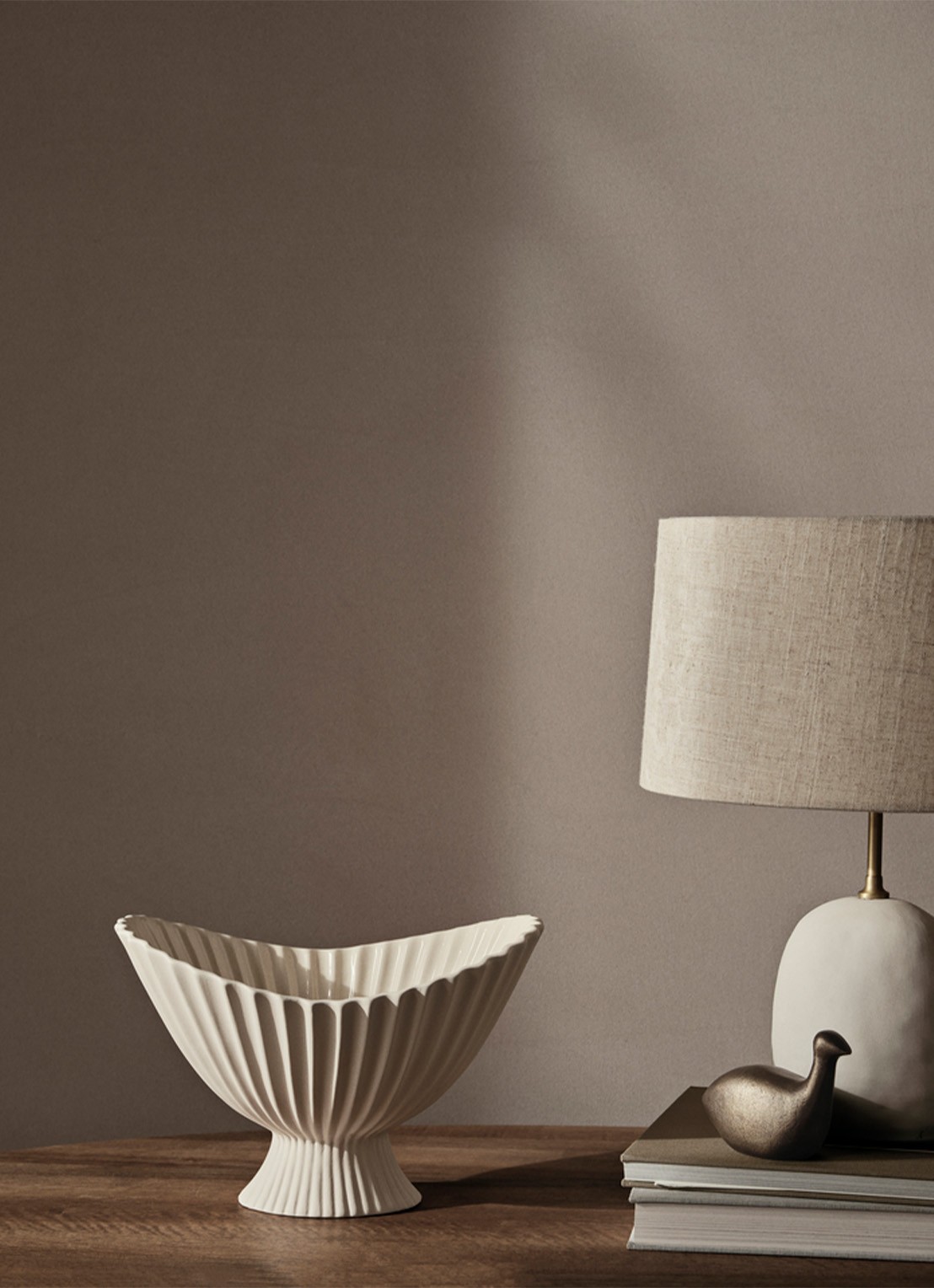 ferm LIVING B28 Fountain schaal  - voorkant 2 gebroken wit