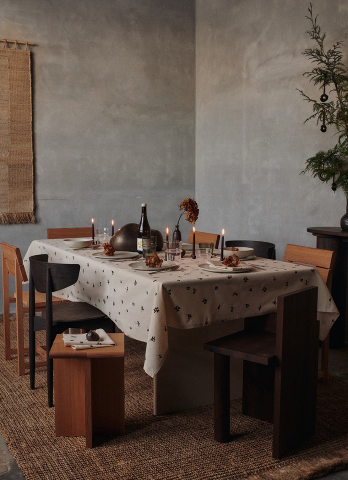 ferm LIVING Baies tafelkleed 240 x 150 cm - detail 3 chocoladebruin
