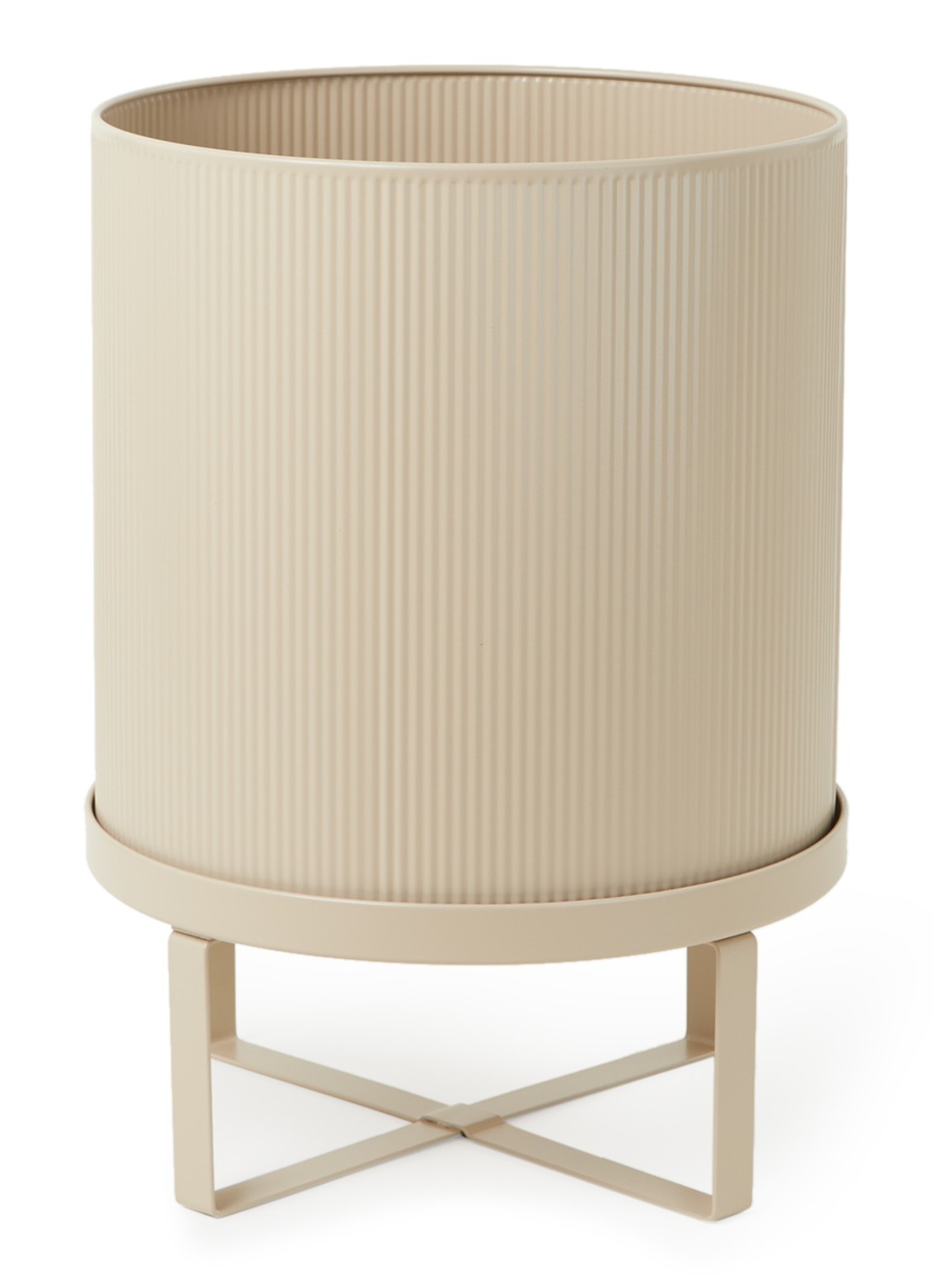 ferm LIVING Bau plantenbak van staal voor binnen - 28 cm  - voorkant 2 zand
