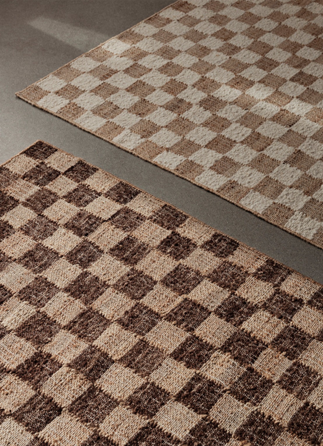 ferm LIVING Check tafelloper 180 x 70 cm - voorkant 2 donkerbruin
