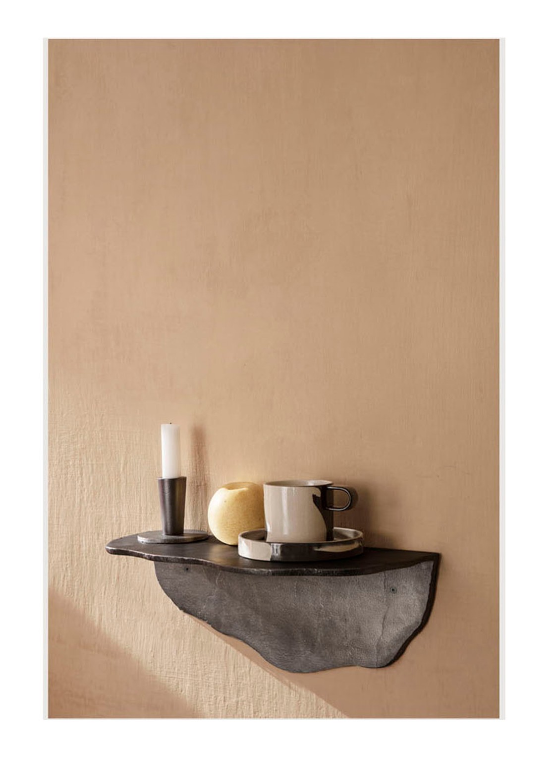 ferm LIVING Fracture wandplank 15 x 40,7 cm - voorkant 2 zwart