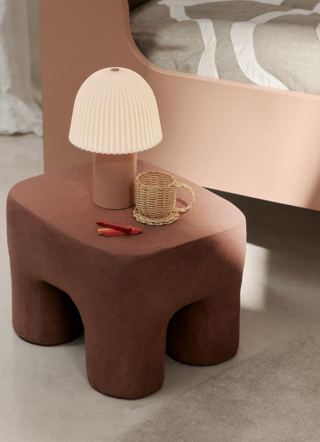 ferm LIVING Frill port tafellamp 22 cm - voorkant 2 oudroze