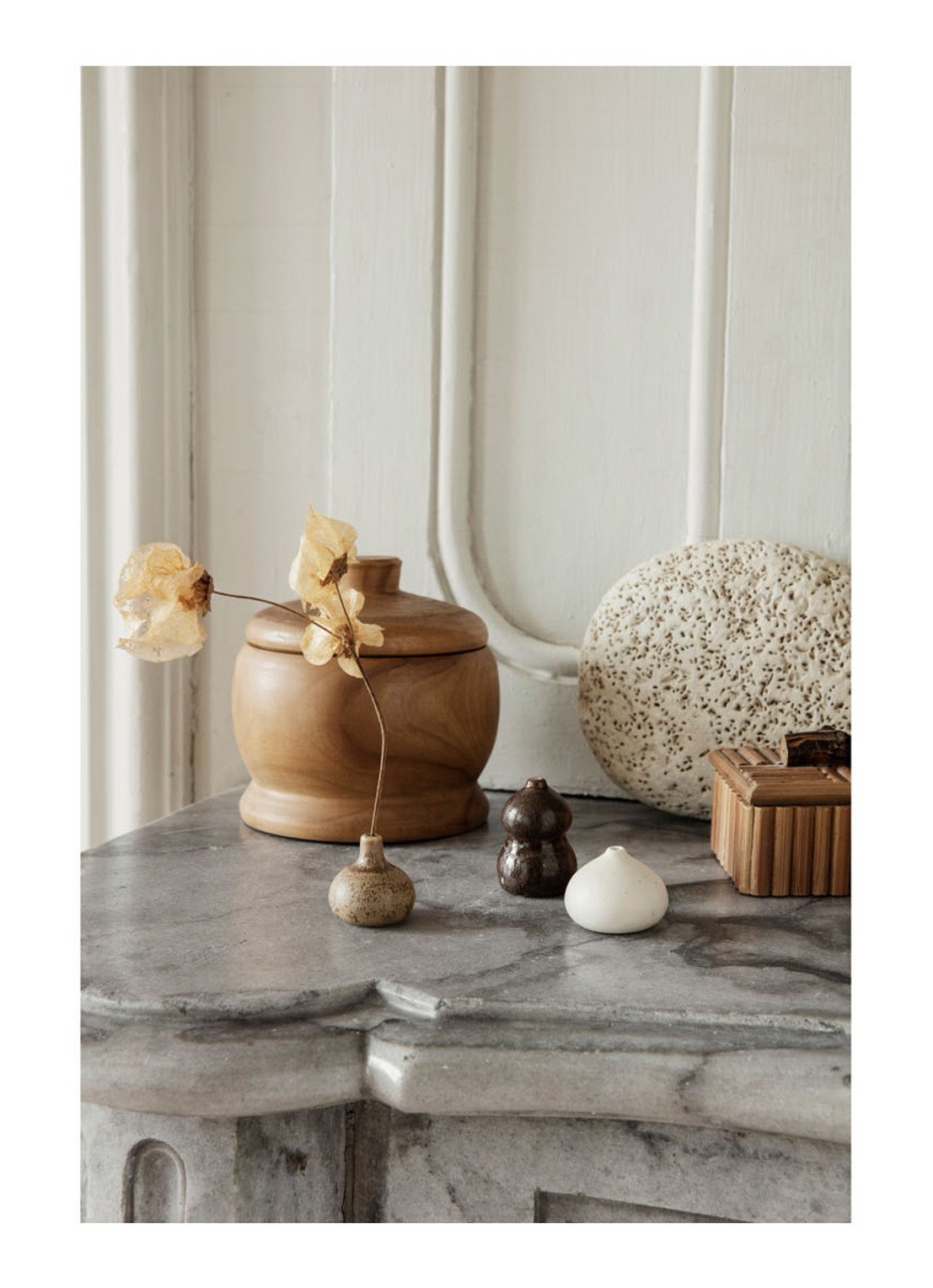 ferm LIVING Komo Mini vaas set van 3 - voorkant 2 bruin