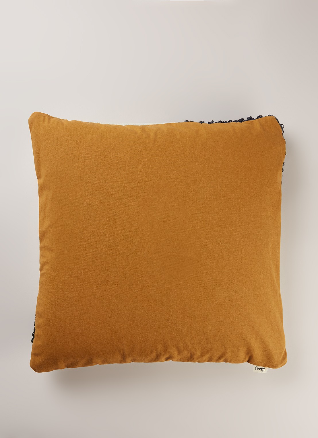 ferm LIVING Loop Mount sierkussen 50 x 50 cm - detail gebroken wit