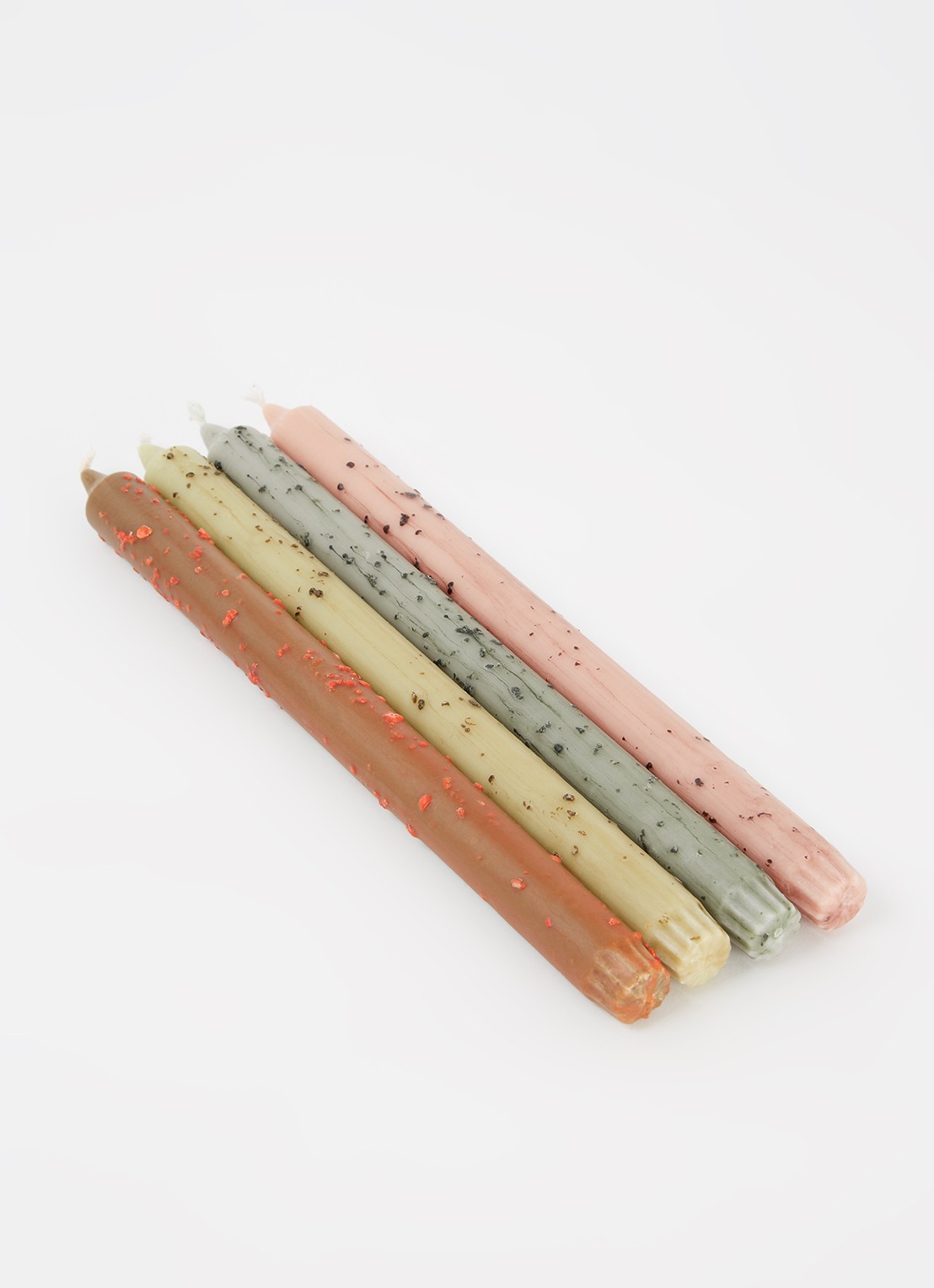 ferm LIVING Mura kaars set van 4 - voorkant 2 multicolor