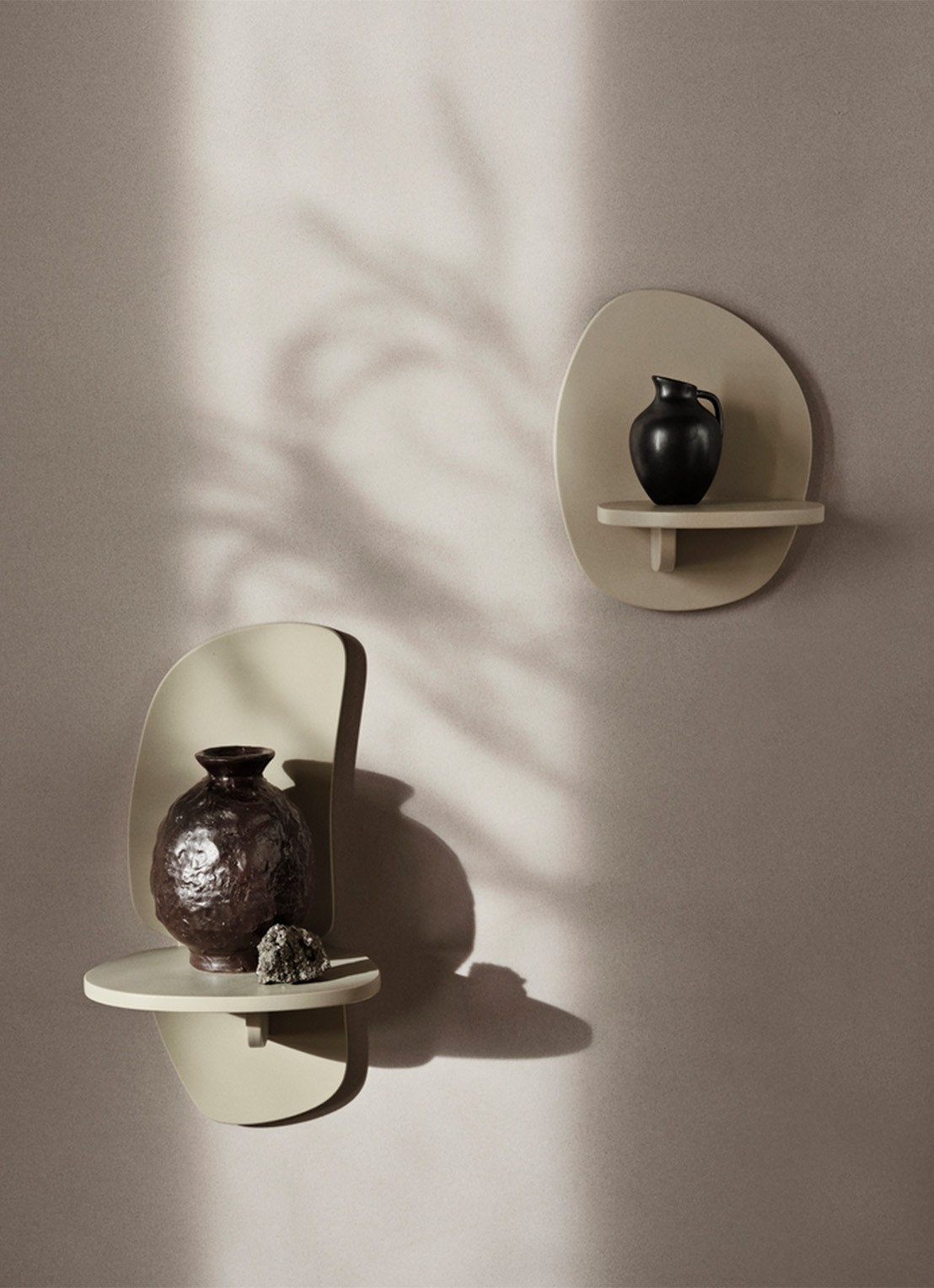 ferm LIVING Pilu wandelement S 25 cm - voorkant 2 taupe