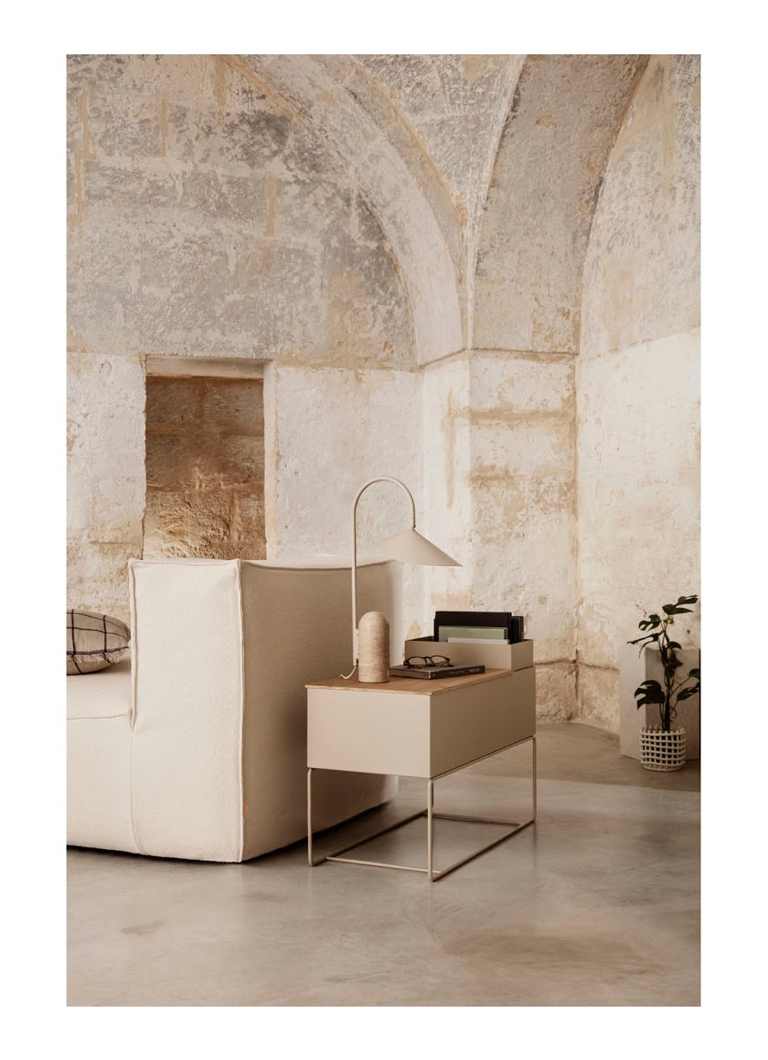 ferm LIVING Plant Box L plantenbak voor binnen 45 cm - voorkant 2 zand