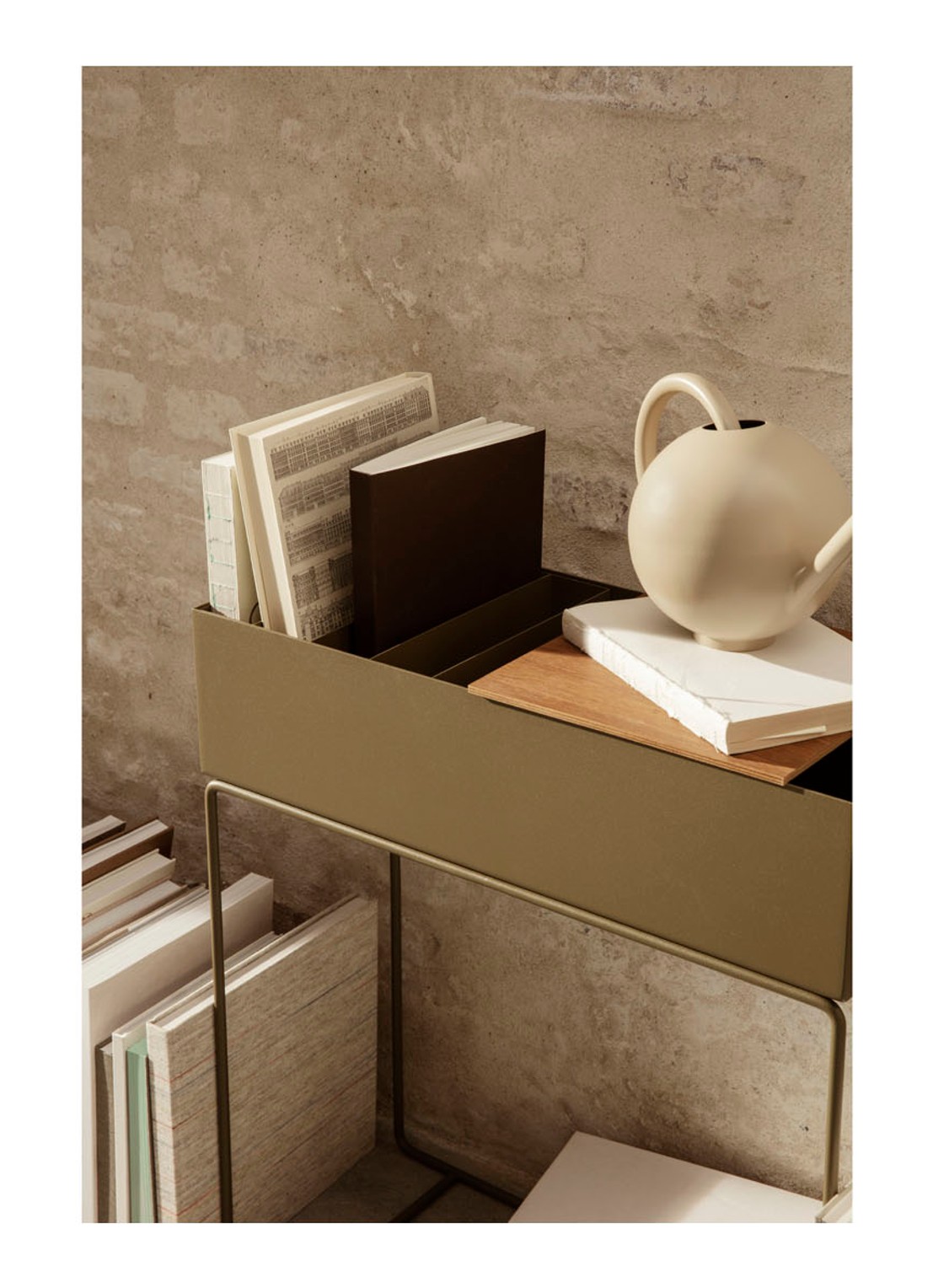 ferm LIVING Plant Box tray van hout 26 x 26 cm - voorkant 2 lichtbruin